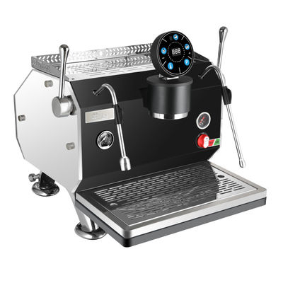 Macchina da caffè espresso semiautomatica programmabile con design italiano