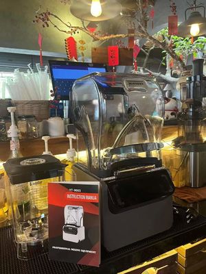 1800W Plastic Housing Ice Drinks Smoothie Blender Per Ristorante 65db